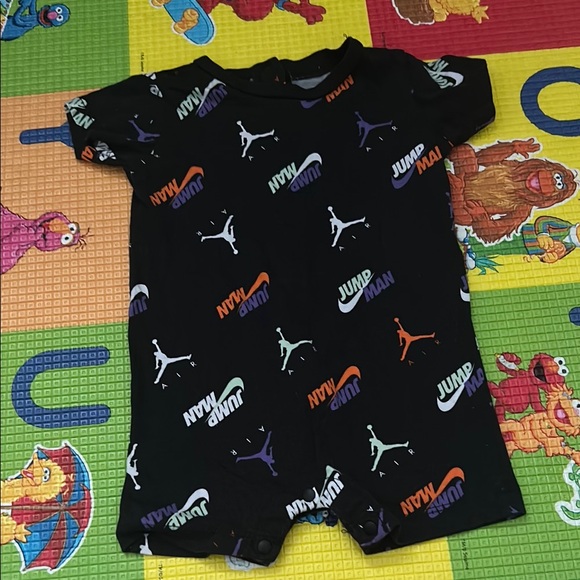 Nike Black Jumpman Kids Bodysuit - Picture 1 of 1